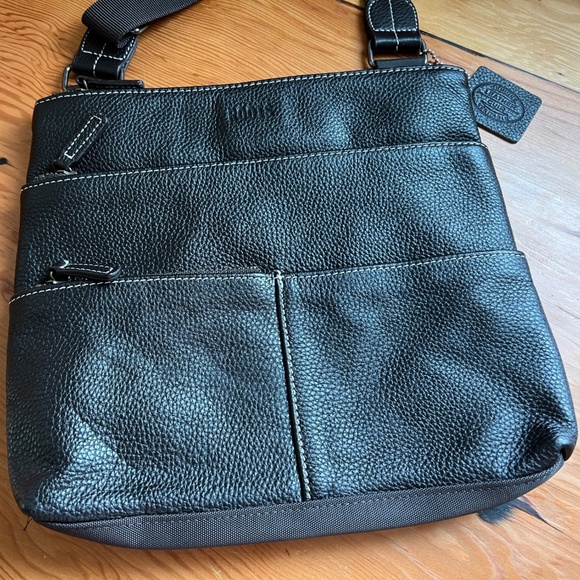 Roots Brown Leather Crossbody Messenger Bag - Picture 9 of 9